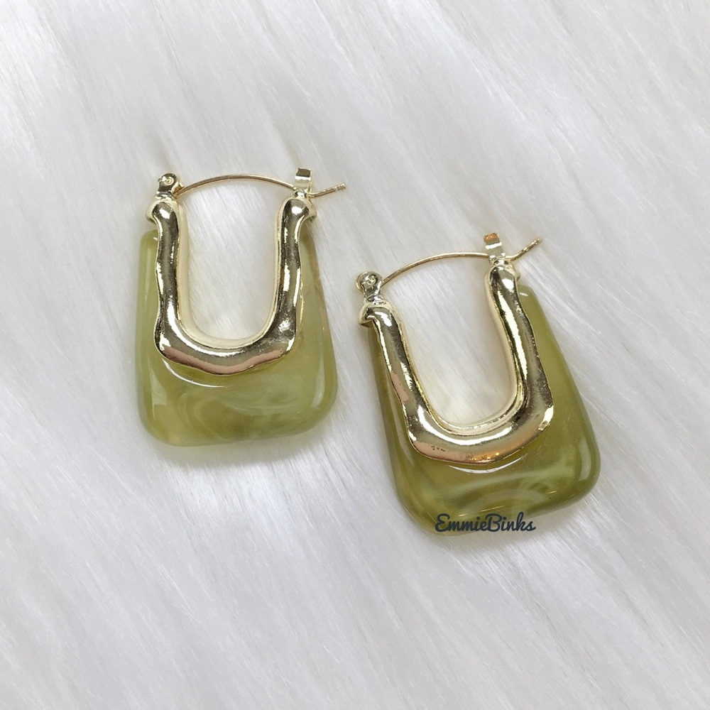 ✨3for$38 New Vintage U Shaped Acrylic Door Knocker Marble Green Hoop Earrings - Picture 4 of 14